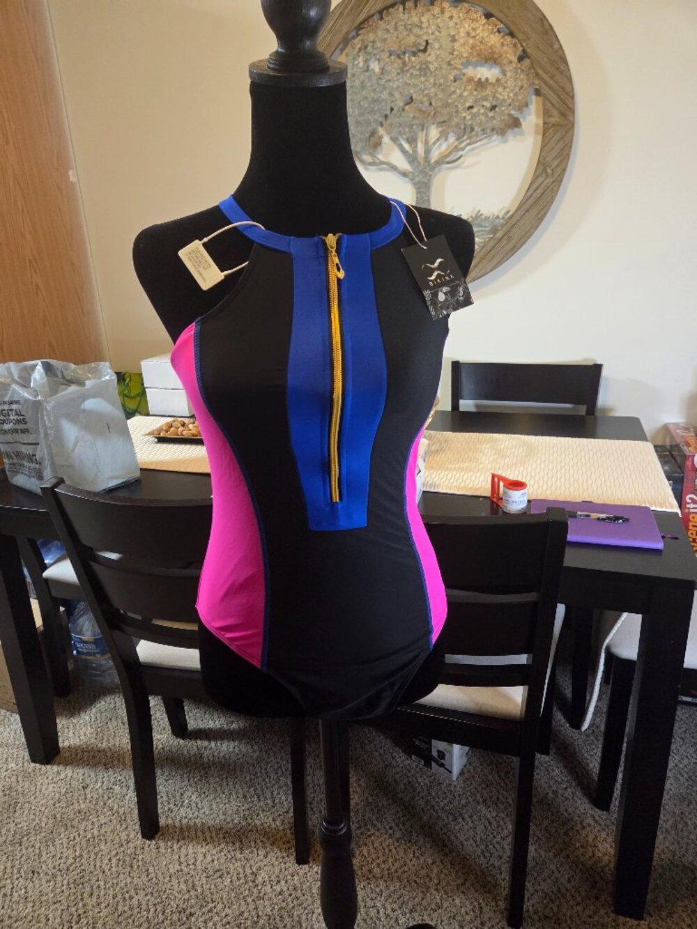 Womens 1 pc Bathing Suit